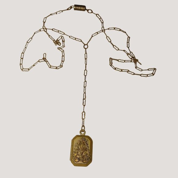 Vintage Brass Locket Necklace Intricate Design Long Chain Hinged Open Keepsakes - Picture 1 of 9